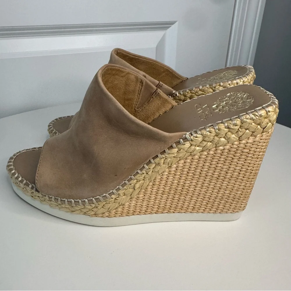 Vince Camuto Tan Suede Espadrille Wedge Slide Sandals Womens Size 9 NWOT - Picture 4 of 8